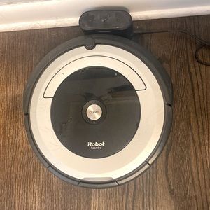 iRobot Roomba 675